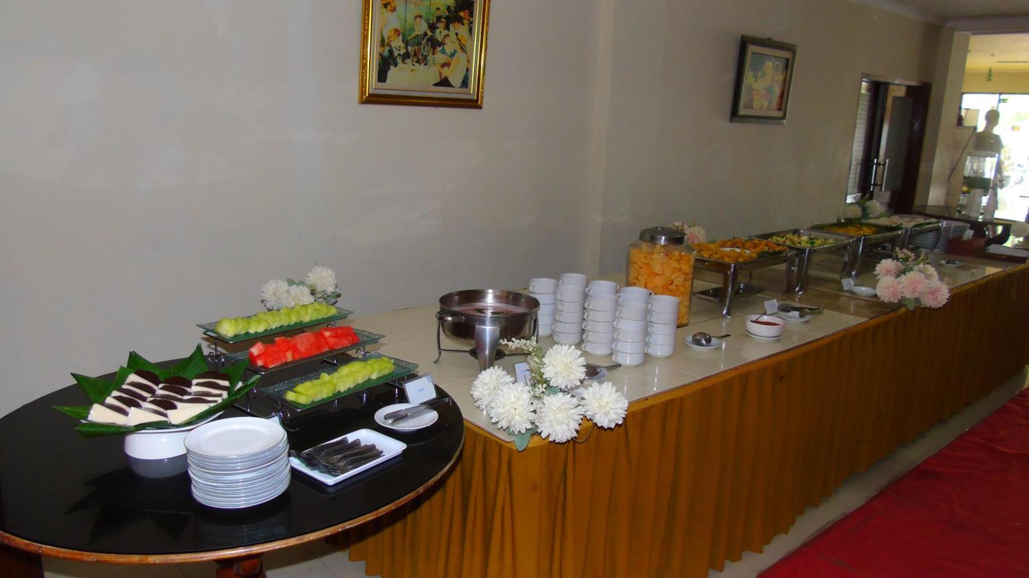 Pia Hotel Чиребон Екстер'єр фото