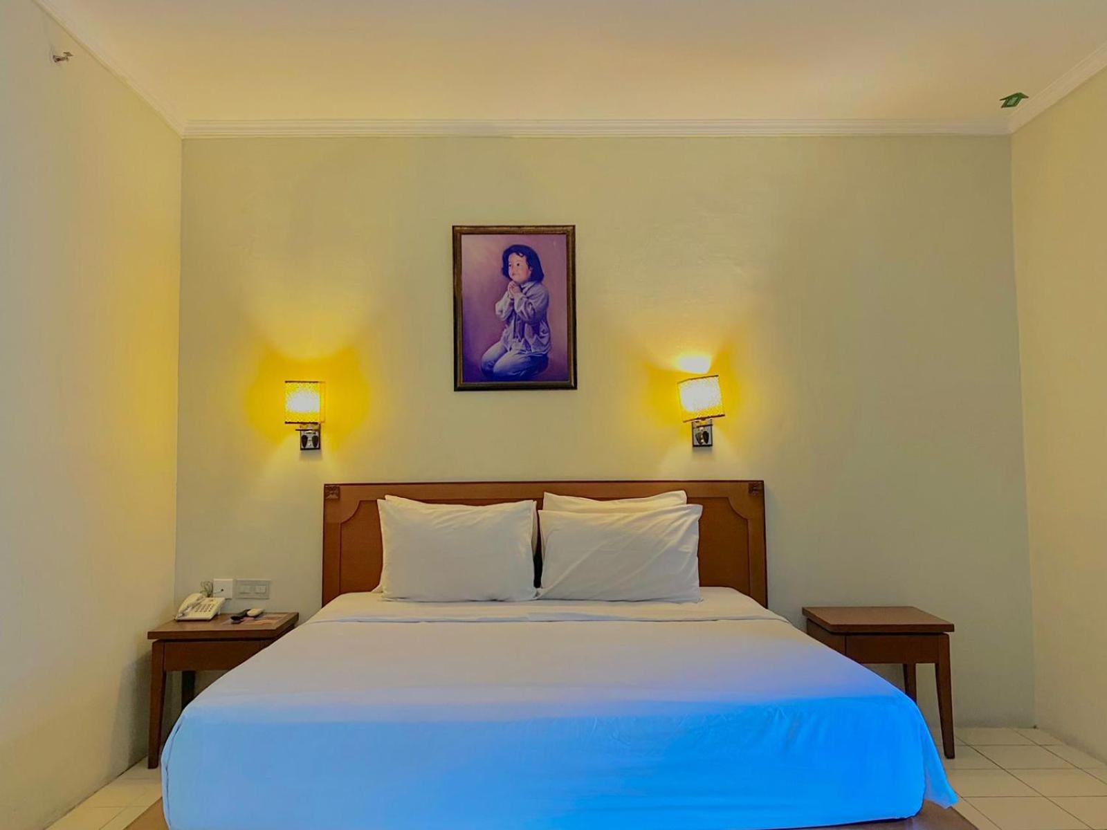 Pia Hotel Чиребон Екстер'єр фото